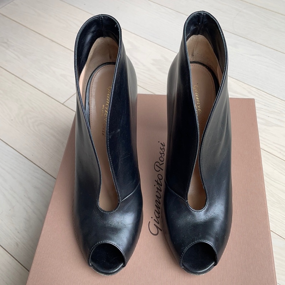 Gianvito Rossi Vamp Booties